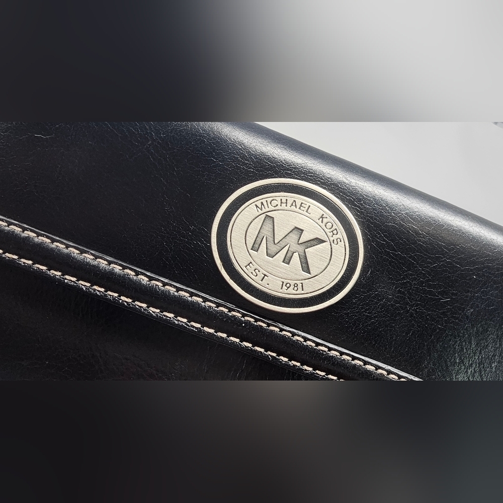 Michael Kors Rare Style Fulton Flap Black Continental Leather Bifold Wallet NWT - Picture 15 of 16